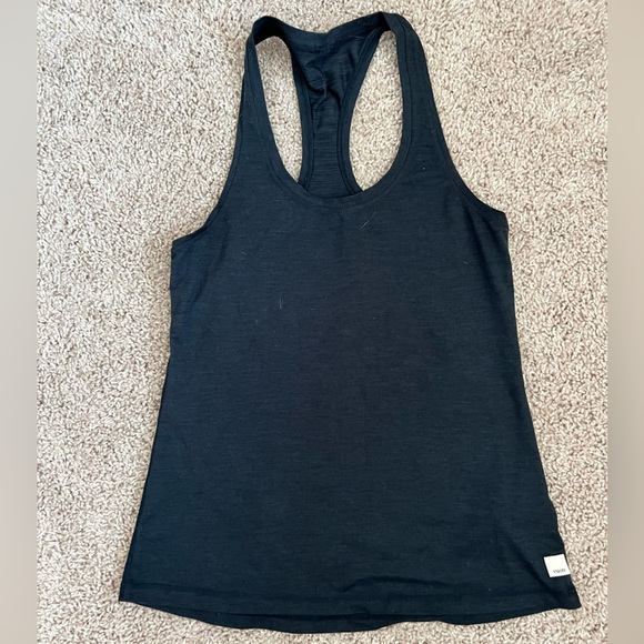 Vuori Lux Performance tank - Picture 1 of 4